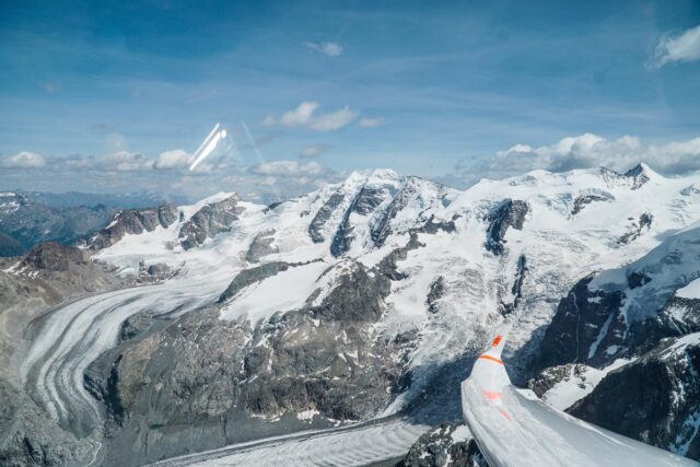 Impressionen von der letzten Engadintour mit Welle am Abend.

.

.
@ni.ro__ @martin.schmid23 

#segelfliegen#gliding#dg1000s#dg1001s#dgflugzeugbau#soobock #wave#thermals#alps#aviationphotography#alpenflug#clouds#benediktbeuern#germany#dgflugzeugbau